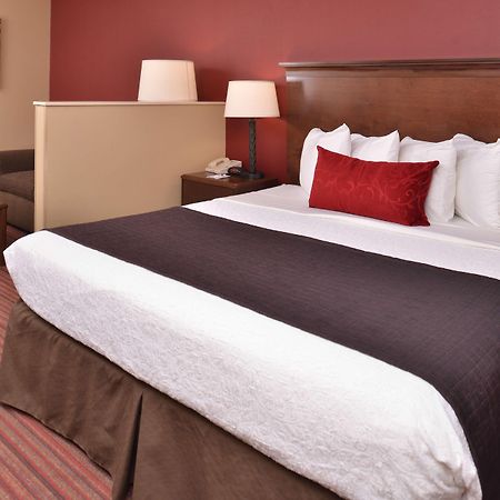 Best Western Woodland Inn Екстериор снимка