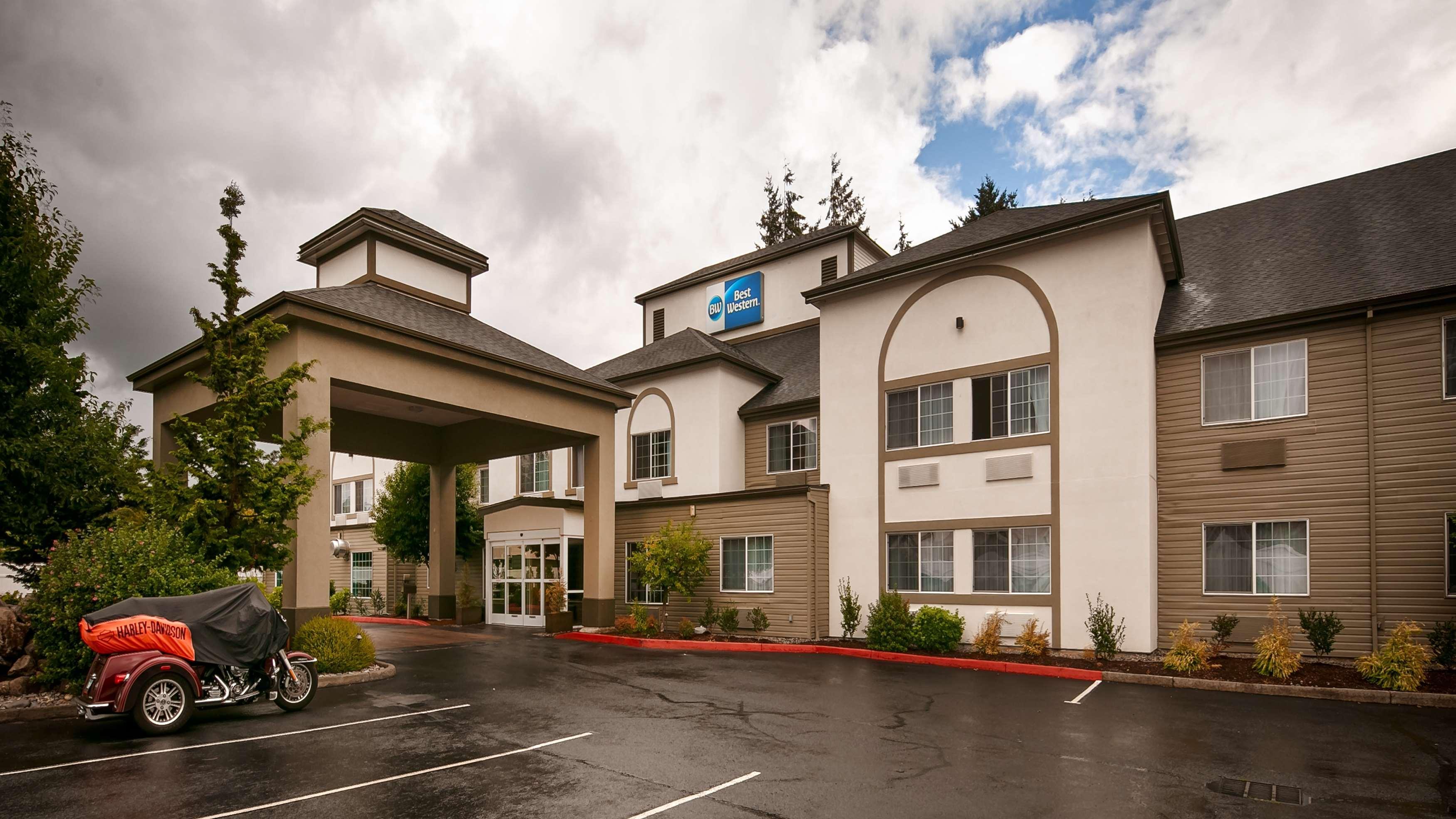 Best Western Woodland Inn Екстериор снимка
