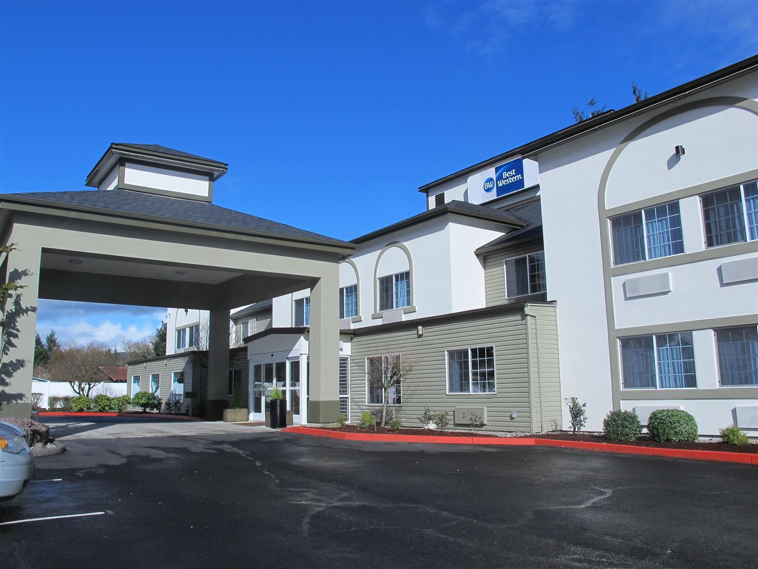 Best Western Woodland Inn Екстериор снимка
