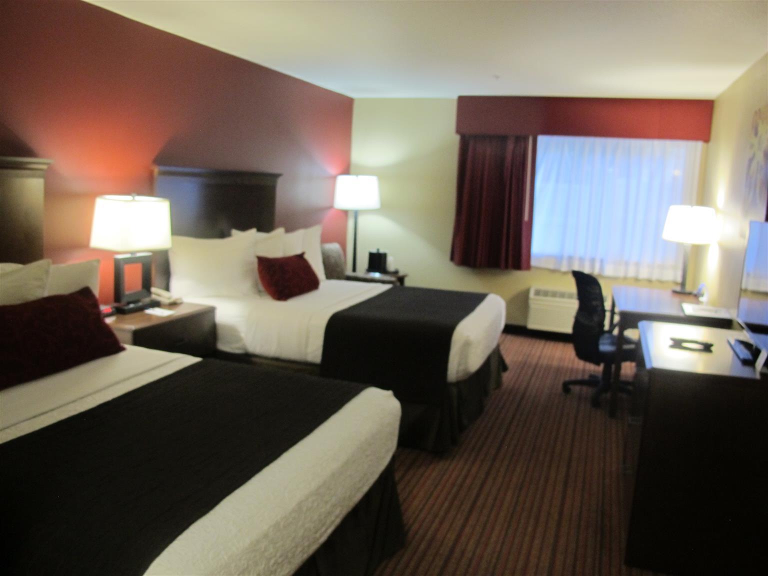 Best Western Woodland Inn Екстериор снимка