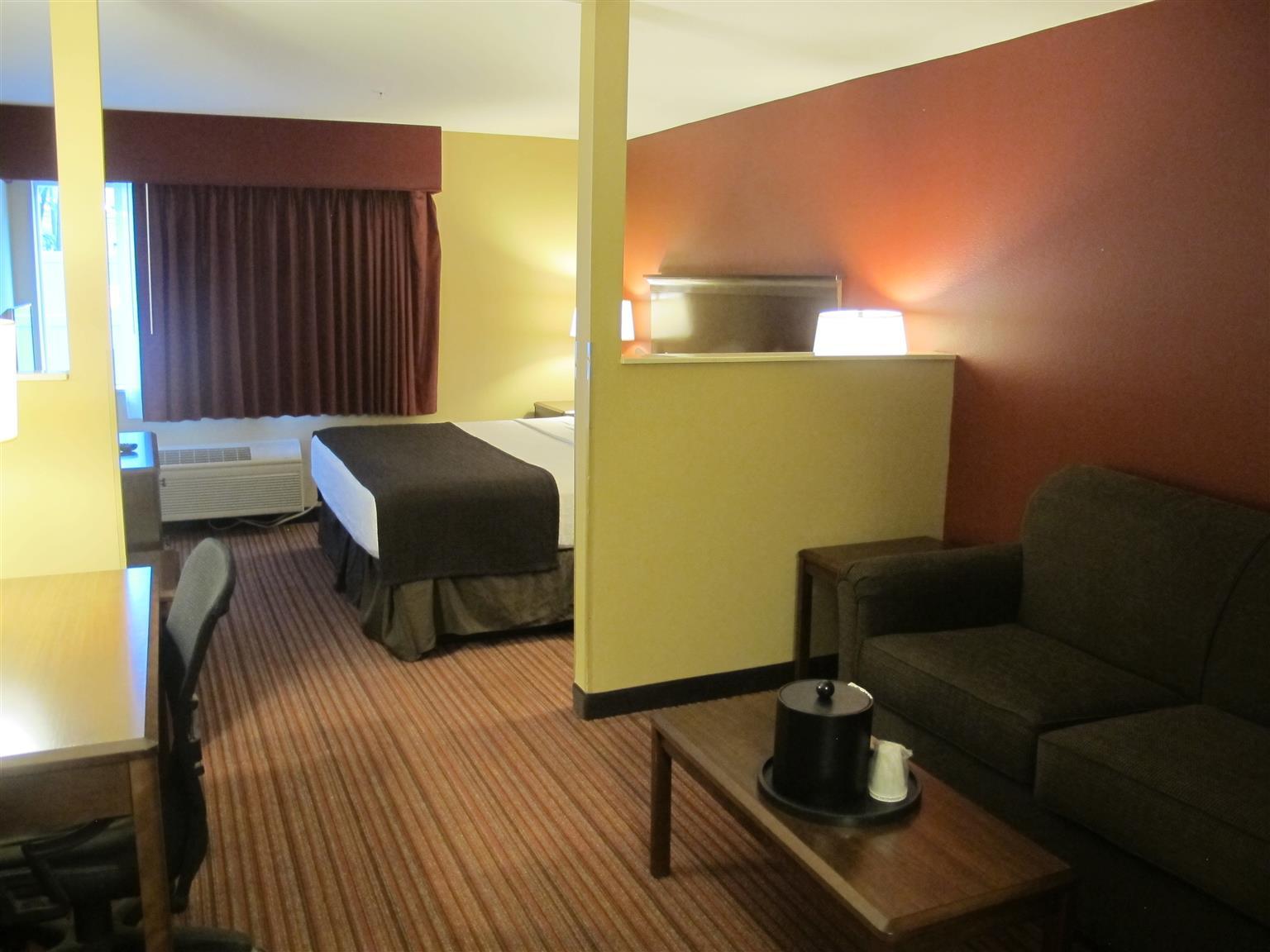 Best Western Woodland Inn Екстериор снимка