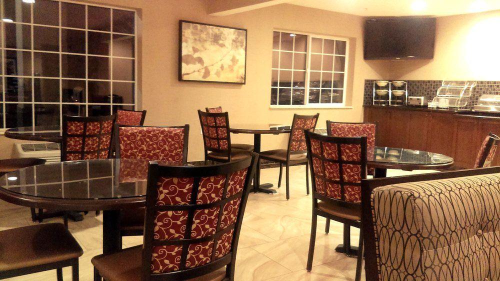 Best Western Woodland Inn Екстериор снимка