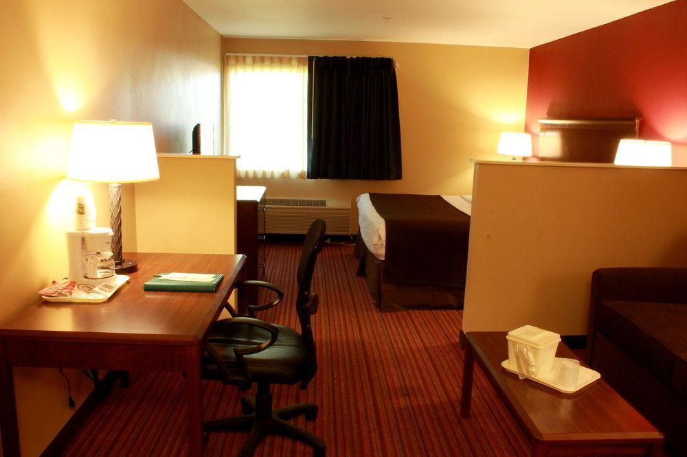 Best Western Woodland Inn Екстериор снимка