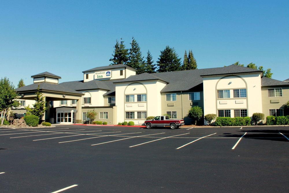 Best Western Woodland Inn Екстериор снимка