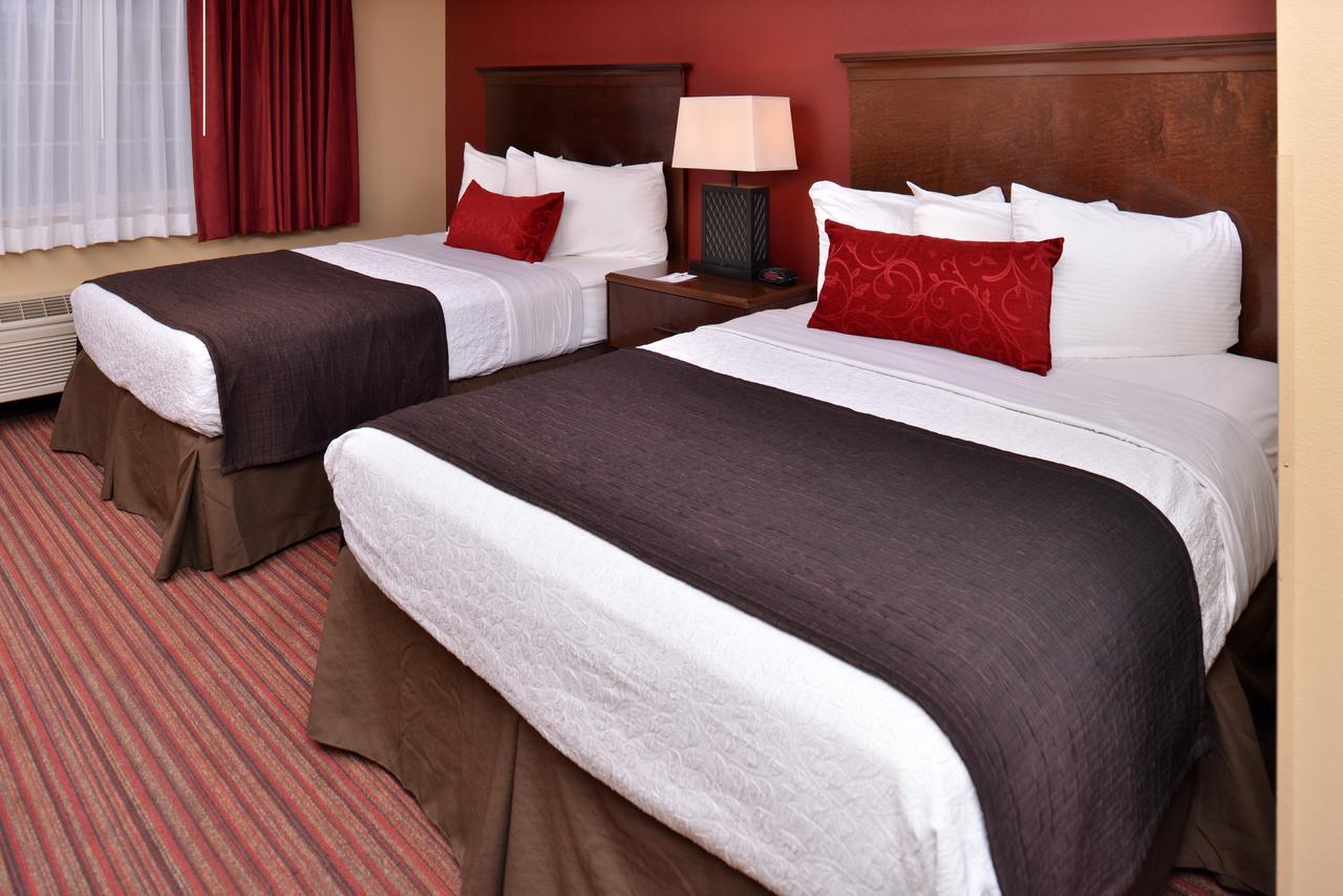 Best Western Woodland Inn Екстериор снимка