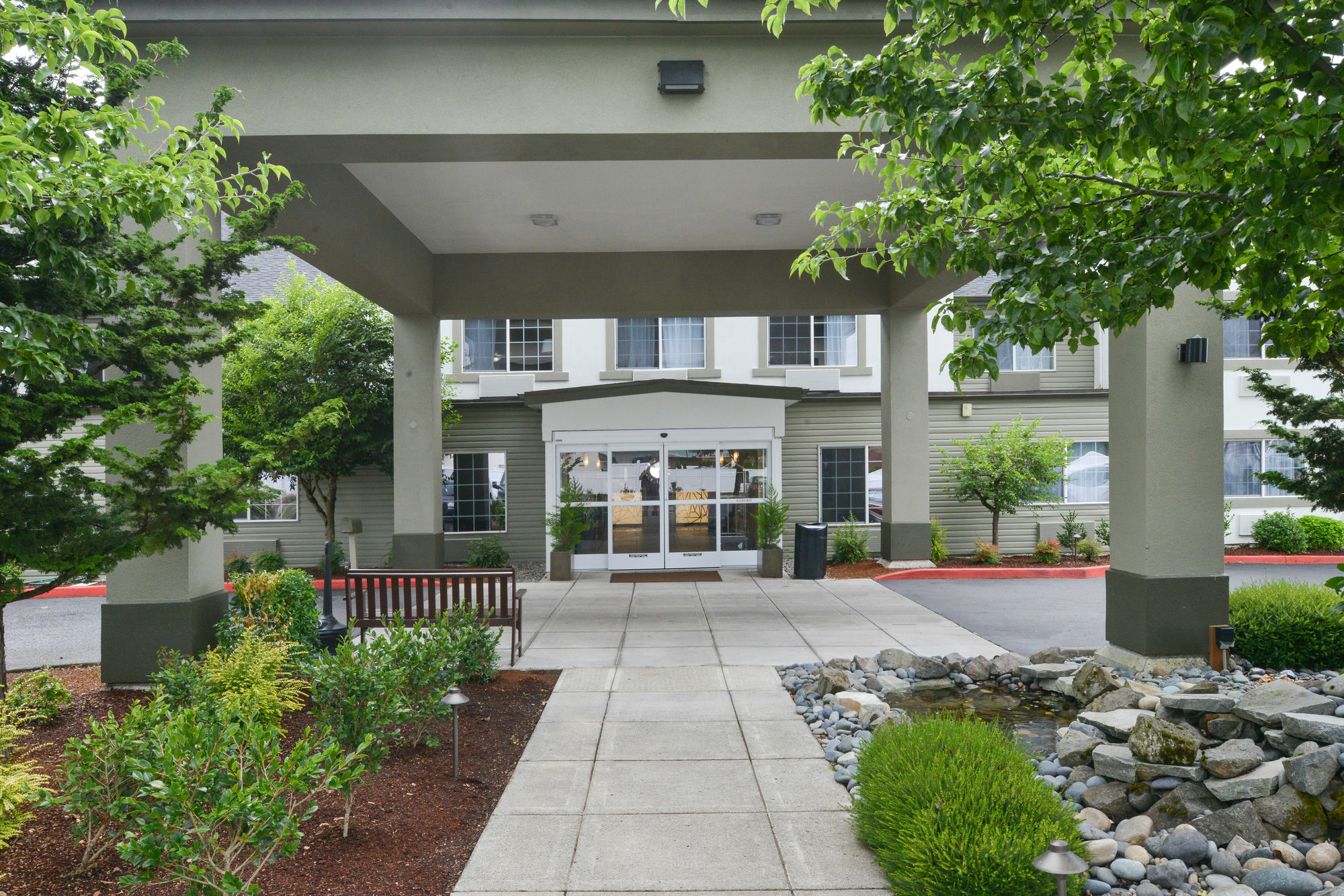 Best Western Woodland Inn Екстериор снимка